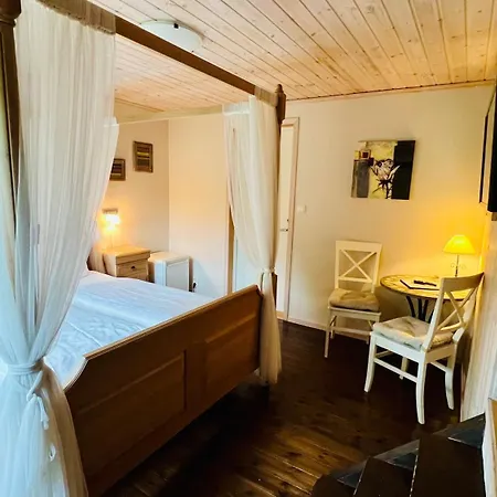 Dalen Bed & Breakfast