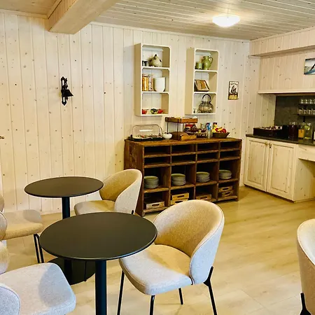 Alojamento de Acomodação e Pequeno-almoço Dalen Bed & Breakfast 4*